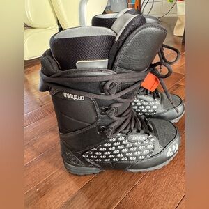 Thirtytwo Lashed W's Womens Size US 8 Snowboarding Footwear Black Boots